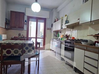 Quadrilocale in Vendita a Campobasso, 130'000&euro;, 165 m²
