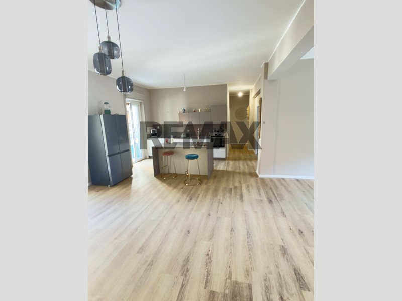Appartamento in Vendita a Catania, 209'000&euro;, 140 m²
