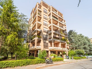 Appartamento in Vendita a Roma, 469'000&euro;, 157 m²