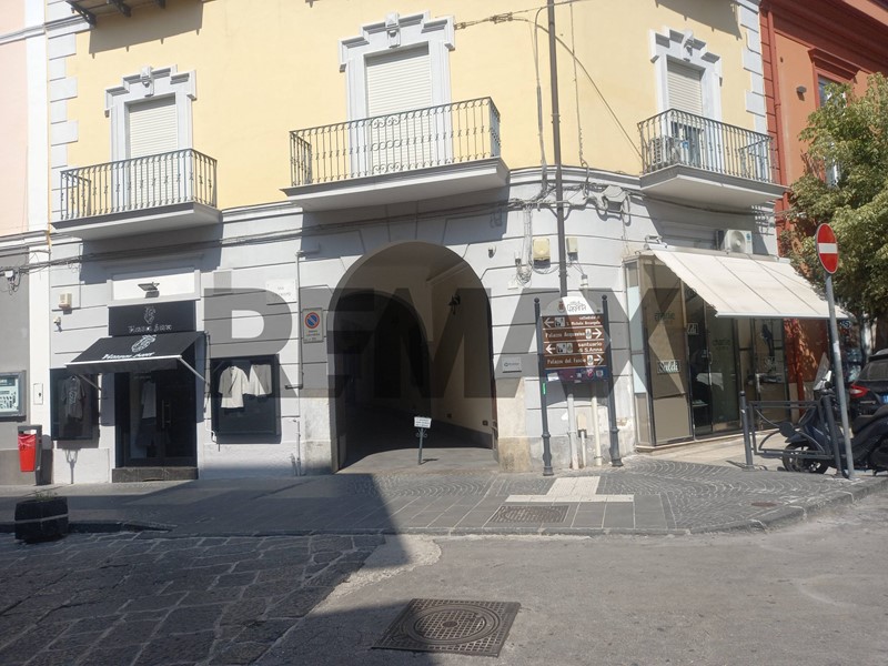 Quadrilocale in Vendita a Caserta, 320'000&euro;, 182 m²