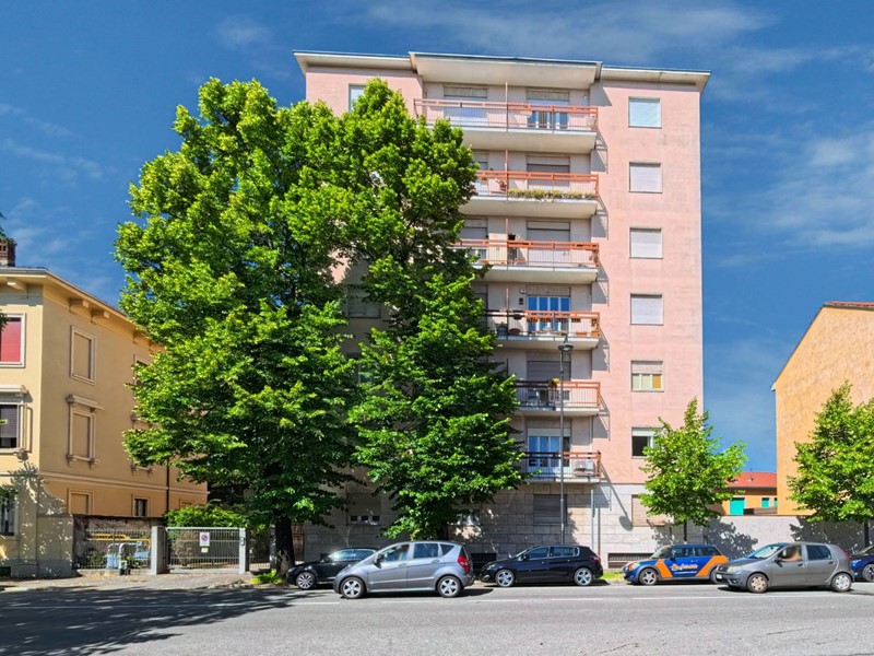 Bilocale in Vendita a Busto Arsizio, 109'000&euro;, 80 m²