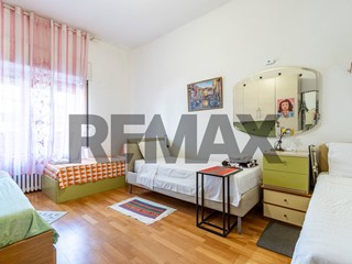 Bilocale in Vendita a Milano, 280'000&euro;, 67 m²