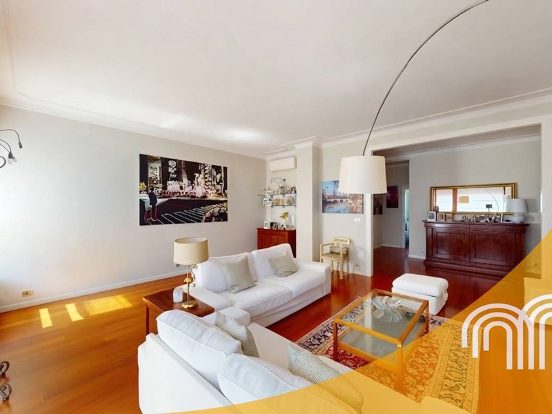 Appartamento in Vendita a Torino, 420'000&euro;, 170 m²