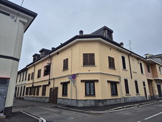 Attico in Vendita a Cesano Maderno, 155'000&euro;, 54 m²