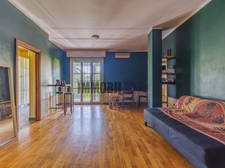 Trilocale in Vendita a Reggio Emilia, 185'000&euro;, 107 m²