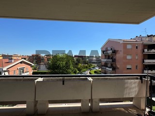 Trilocale in Affitto a Roma, 950&euro;, 90 m²