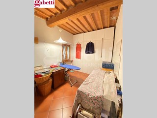 Appartamento in Vendita a Monteriggioni, 219'000&euro;, 167 m²