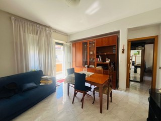 Trilocale in Vendita a Napoli, 235'000&euro;, 72 m²