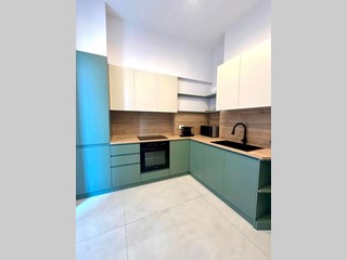 Trilocale in Affitto a Napoli, 3'000&euro;, 90 m², arredato