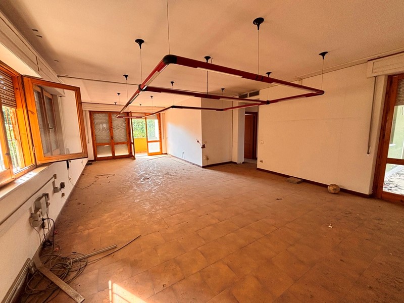 Quadrilocale in Vendita a Carbonia, 78'000&euro;, 136 m²