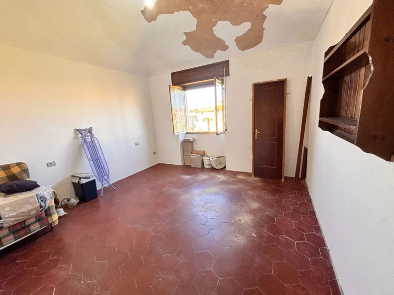 Appartamento in Vendita a Carbonia, 62'000&euro;, 150 m²