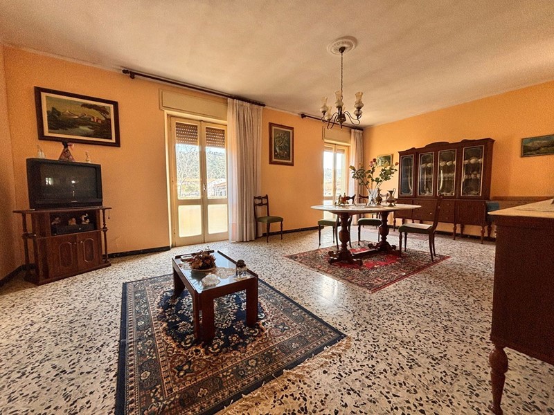 Appartamento in Vendita a Carbonia, 79'900&euro;, 233 m²