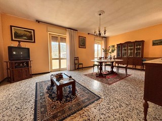 Appartamento in Vendita a Carbonia, 79'900&euro;, 233 m²