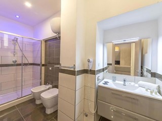 Quadrilocale in Affitto a Napoli, 3'500&euro;, 130 m²