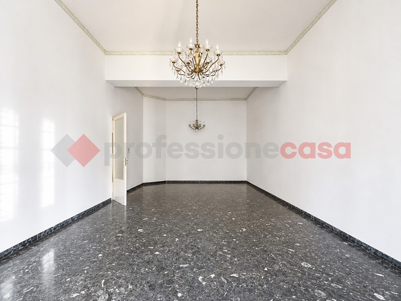 Quadrilocale in Vendita a Siracusa, 105'000&euro;, 140 m²