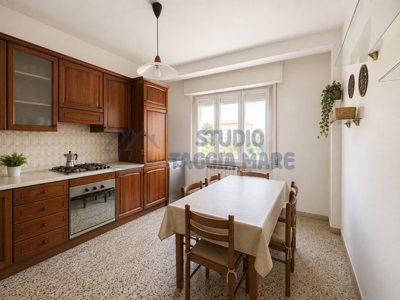 Trilocale in Vendita a Riva Ligure, 159'000&euro;, 65 m², arredato