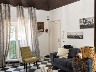 Appartamento in Vendita a Genova, zona Rivarolo, 37'800&euro;, 82 m²