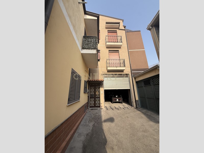 Bilocale in Vendita a Gravina di Catania, 125'000&euro;, 68 m², arredato, con Box