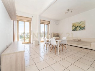Appartamento in Vendita a Gravina di Catania, 59'000&euro;, 130 m²