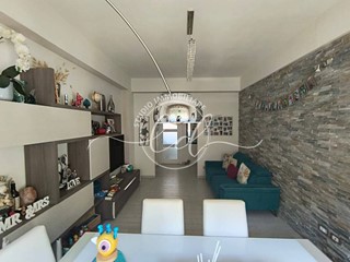 Appartamento in Vendita a Viareggio, 285'000&euro;, 80 m², arredato