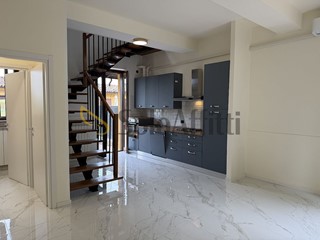 Appartamento in Affitto a Casatisma, 800&euro;, 110 m², arredato, con Box