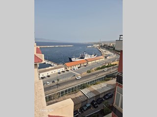 Appartamento in Affitto a Reggio Calabria, 800&euro;, 300 m², arredato