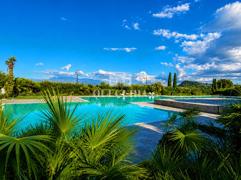 Bilocale in Vendita a Manerba del Garda, 315'000&euro;, 70 m², con Box