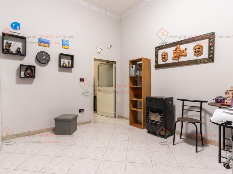 Bilocale in Vendita a Siracusa, zona Tisia Tica Zecchino, 40'000&euro;, 45 m²