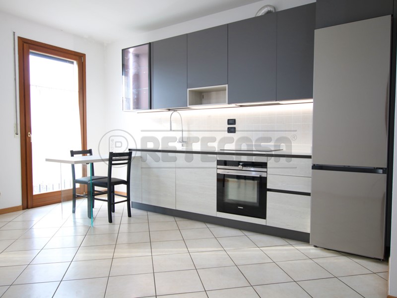Quadrilocale in Vendita a Vicenza, 147'000&euro;, 89 m², arredato