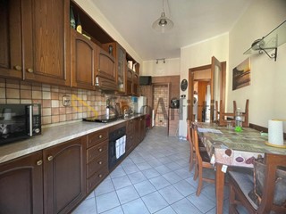 Trilocale in Affitto a Torino, zona Lingotto, 550&euro;, 80 m², arredato