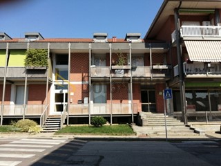 Trilocale in Affitto a Cambiano, 490&euro;, 60 m², arredato, con Box