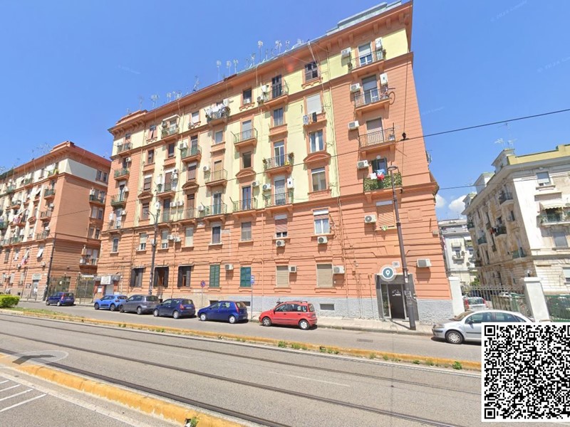Bilocale in Vendita a Napoli, 154'000&euro;, 75 m²