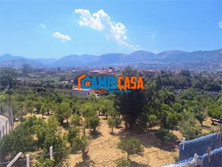 Quadrilocale in Vendita a Palermo, 92'000&euro;, 138 m²