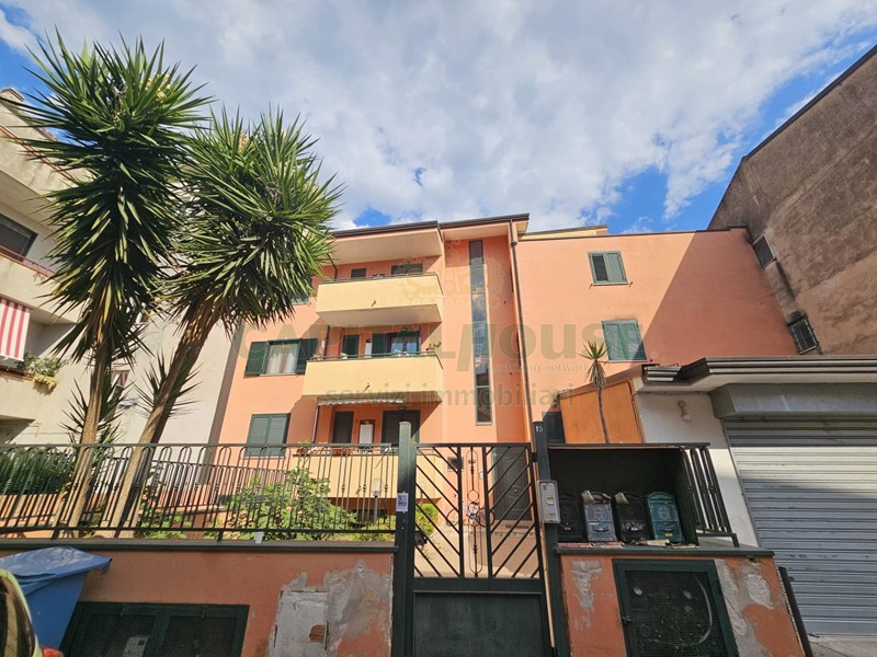 Quadrilocale in Vendita a Vitulazio, 90'000&euro;, 86 m²