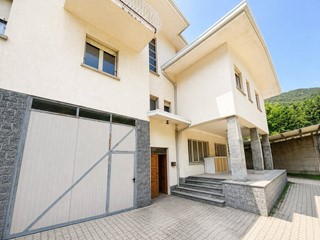 Quadrilocale in Vendita a Zone, 155'000&euro;, 160 m²