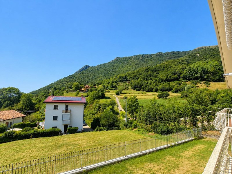 Quadrilocale in Vendita a Zone, 199'000&euro;, 203 m²