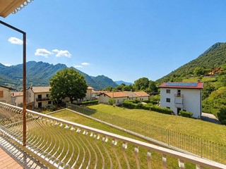 Quadrilocale in Vendita a Zone, 199'000&euro;, 203 m²