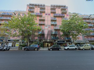 Appartamento in Vendita a Palermo, 350'000&euro;, 200 m²