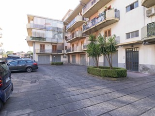 Quadrilocale in Vendita a Aci Sant'Antonio, 115'000&euro;, 95 m²