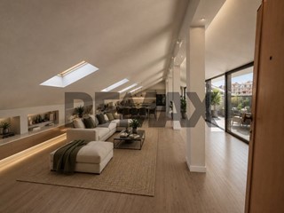 Attico in Vendita a Catania, 190'000&euro;, 100 m²