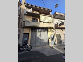 Attico in Vendita a Santa Maria di Licodia, 79'000&euro;, 100 m²
