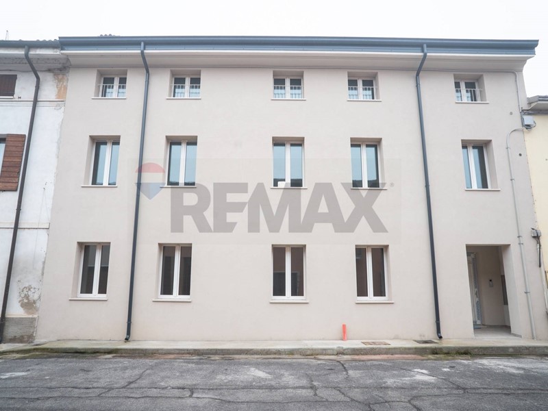 Quadrilocale in Vendita a Viadana, 240'000&euro;, 142 m²