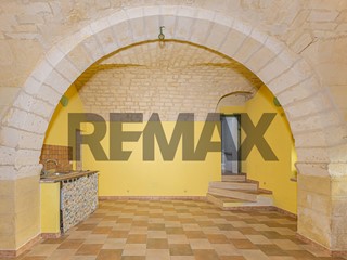 Trilocale in Vendita a Sassari, 49'900&euro;, 93 m²