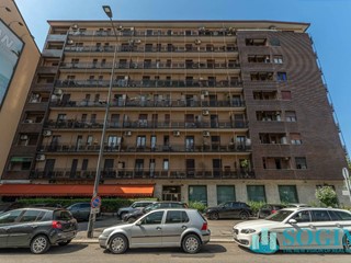 Bilocale in Vendita a Milano, 265'000&euro;, 72 m²