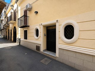 Trilocale in Vendita a Palermo, 95'000&euro;, 53 m²