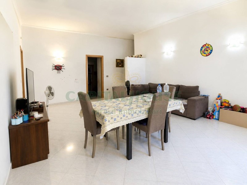 Trilocale in Vendita a Capua, 95'000&euro;, 160 m²