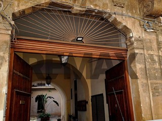Appartamento in Affitto a Palermo, 800&euro;, 121 m²