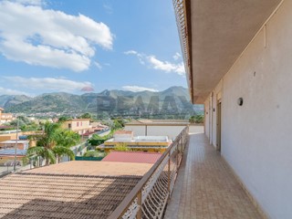 Appartamento in Vendita a Monreale, 149'000&euro;, 160 m²