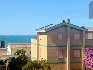 Trilocale in Vendita a Pomezia, 105'000&euro;, 65 m²