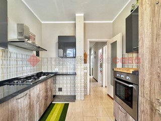 Trilocale in Vendita a Arona, 175'000&euro;, 93 m², con Box